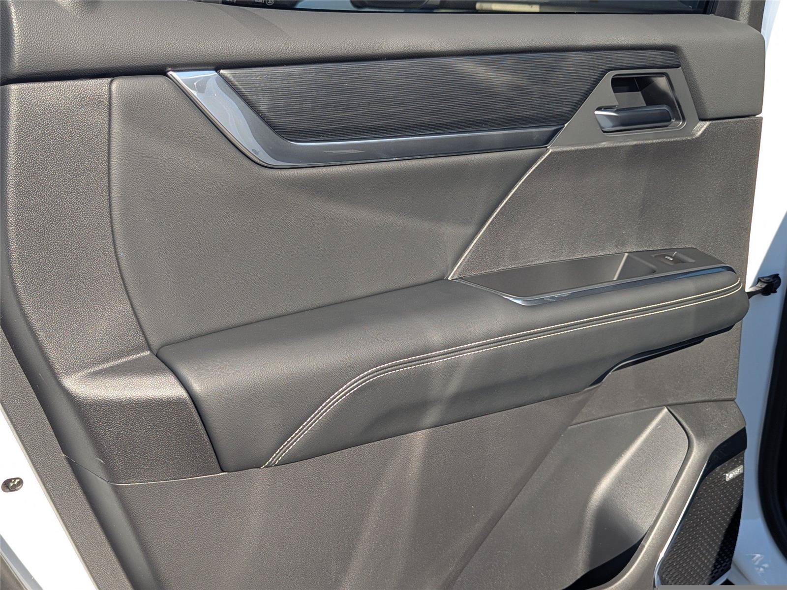 New 2026 GMC Acadia Elevation w/ Elevation Premium Package FWD image 10