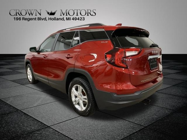 Used 2022 GMC Terrain SLE w/ Driver Convenience Package AWD/4WD image 5