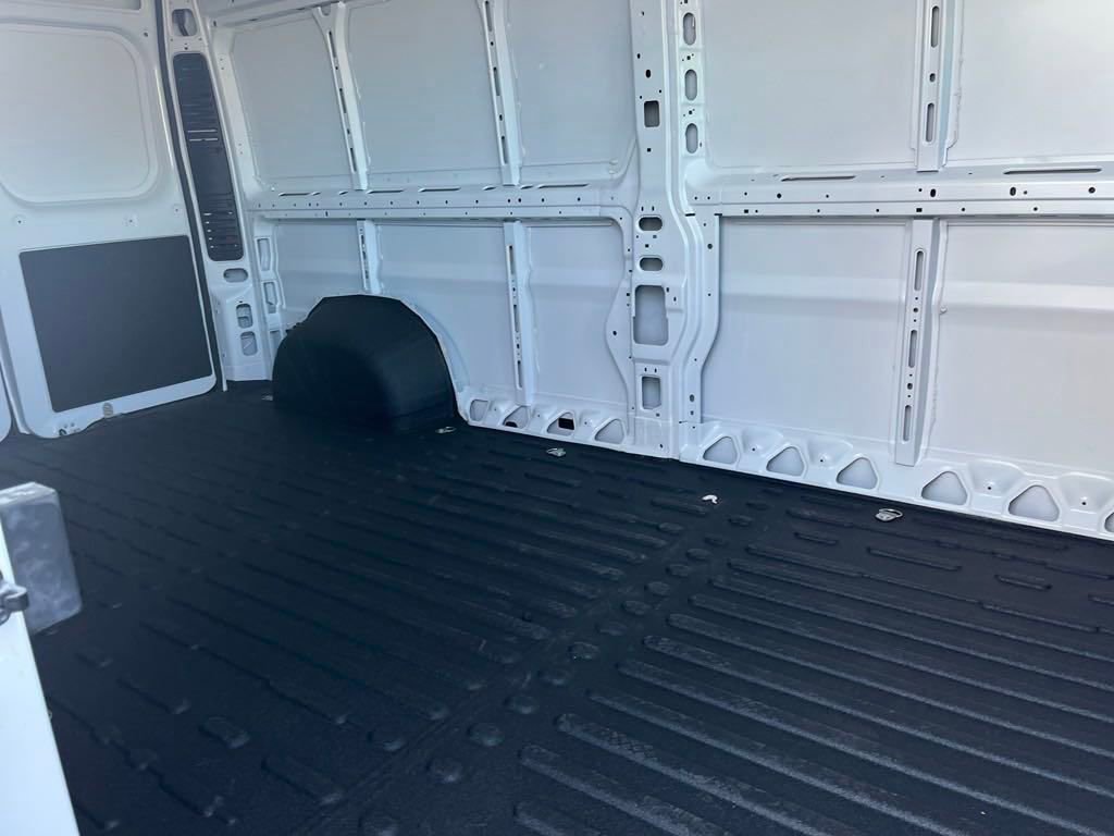 New 2025 RAM ProMaster 2500 w/ Quick Order Package 22G SLT FWD image 25