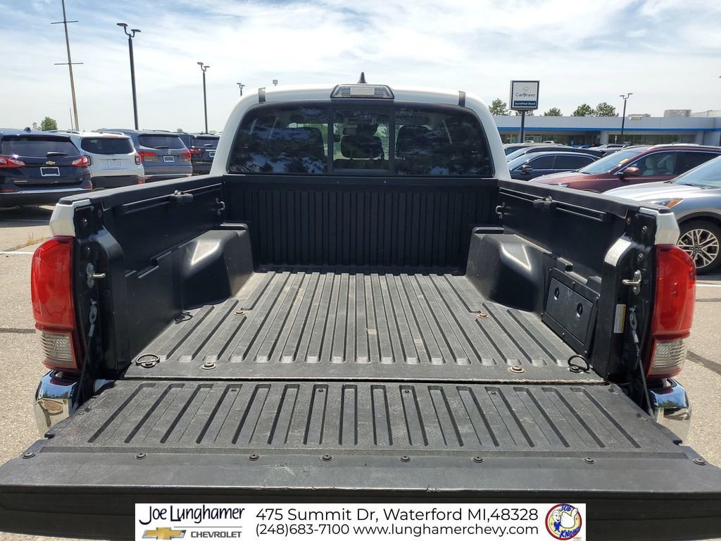 Used 2019 Toyota Tacoma SR5 RWD image 23