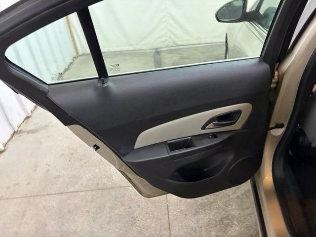 Used 2013 Chevrolet Cruze LT FWD image 17
