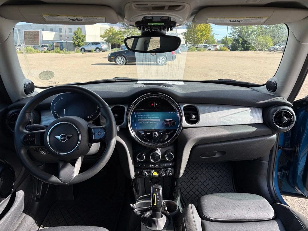Used 2024 MINI Cooper SE w/ Signature Upholstery Package FWD image 13
