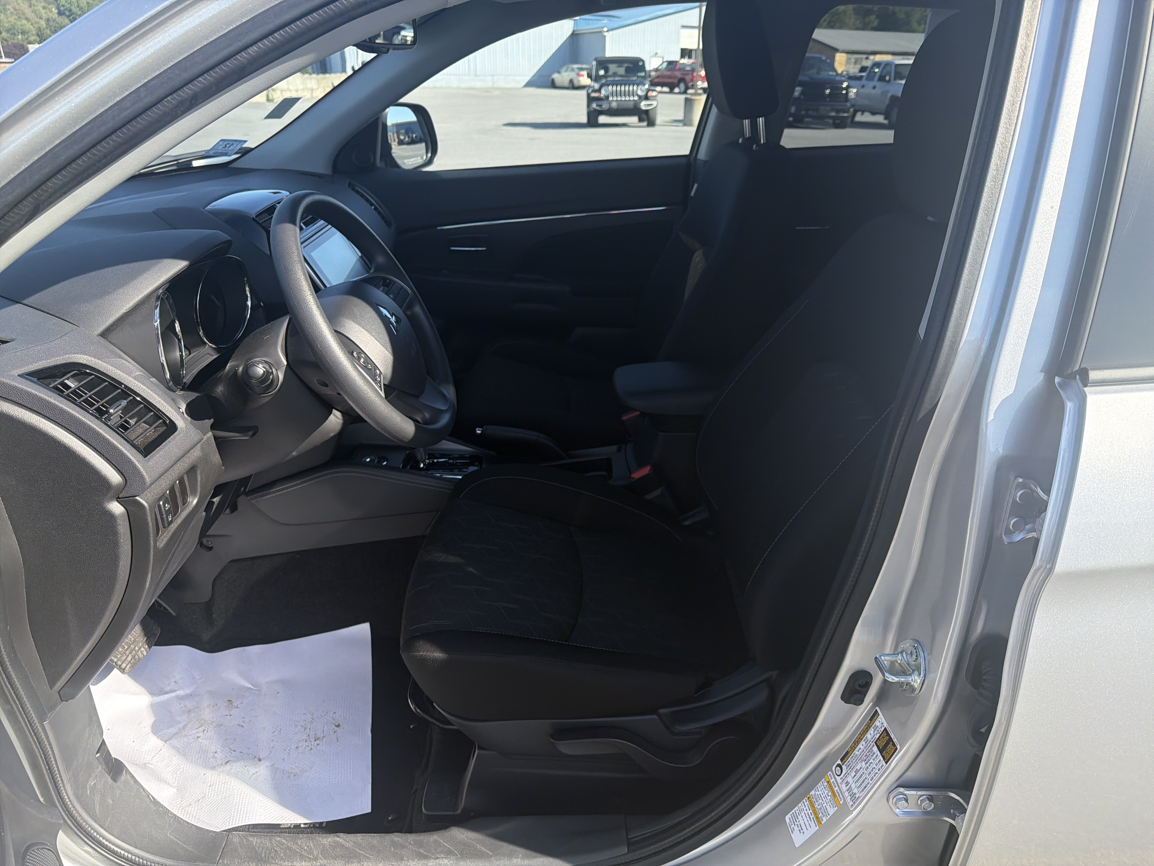 Used 2026 Mitsubishi Outlander Sport AWD image 5