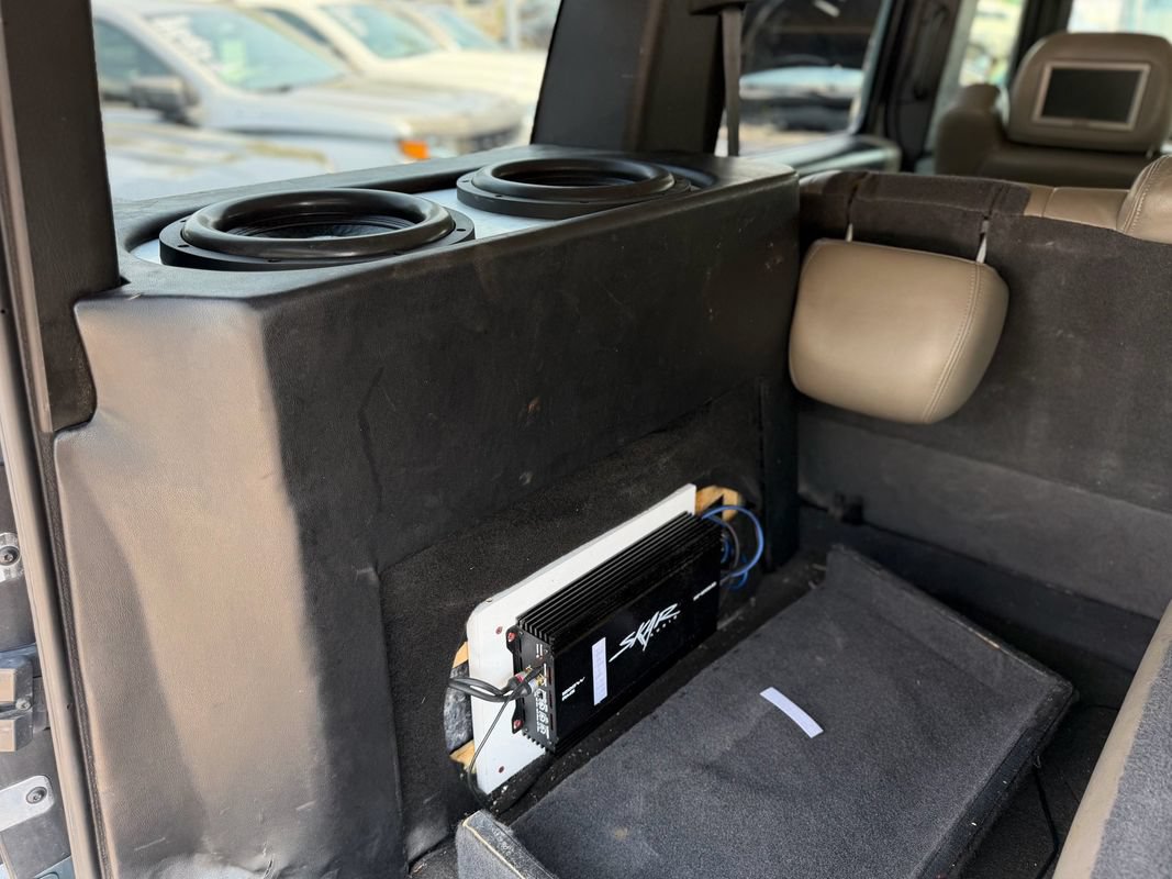 Used 2005 HUMMER H2 w/ Preferred Equipment Group AWD/4WD image 28