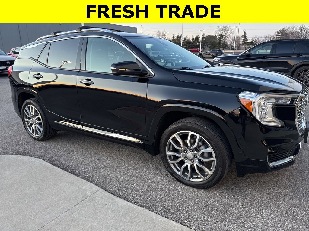 Used 2024 GMC Terrain Denali w/ Denali Premium Package