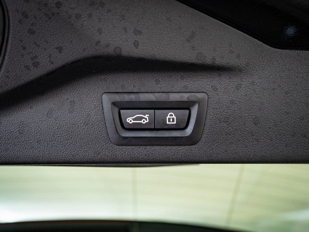 Used 2022 BMW X7 xDrive40i w/ Premium Package AWD/4WD image 18