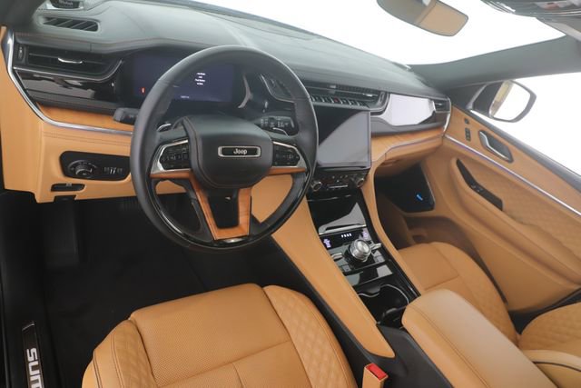 Used 2024 Jeep Grand Cherokee Summit image 17