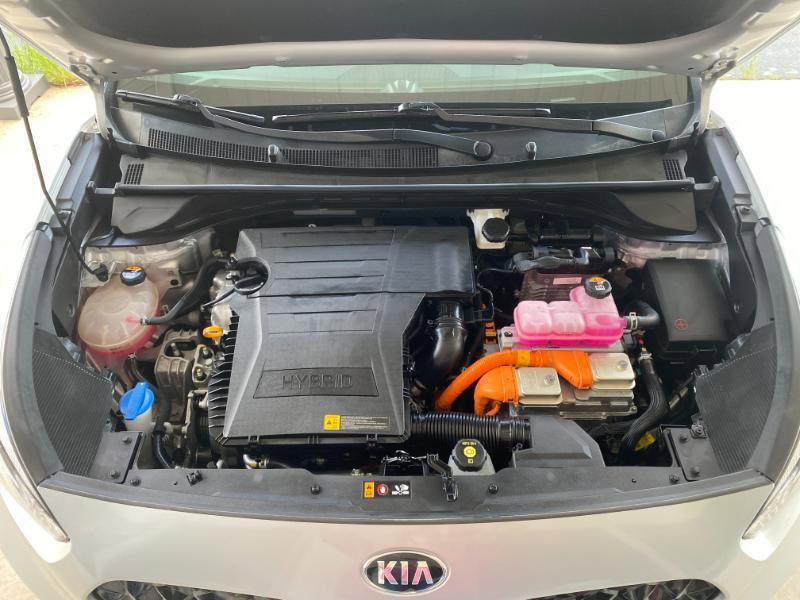 Used 2021 Kia Niro LX image 8