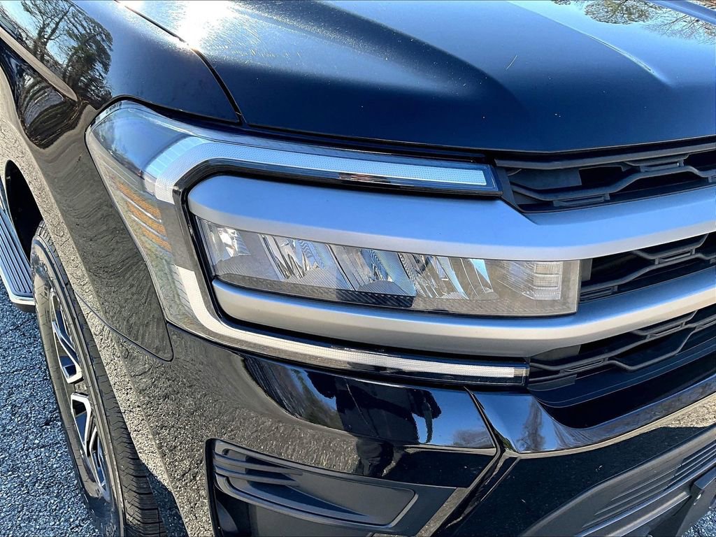 Used 2023 Ford Expedition Max XLT image 29