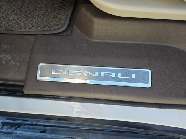 Used 2021 GMC Yukon Denali w/ Denali Ultimate Package AWD/4WD image 26
