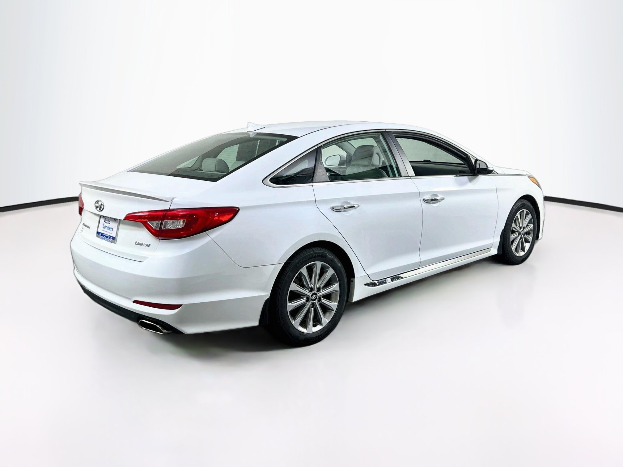 Used 2016 Hyundai Sonata Limited w/ Cargo Package FWD image 5
