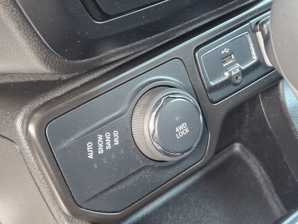 Certified 2023 Jeep Renegade Latitude image 24