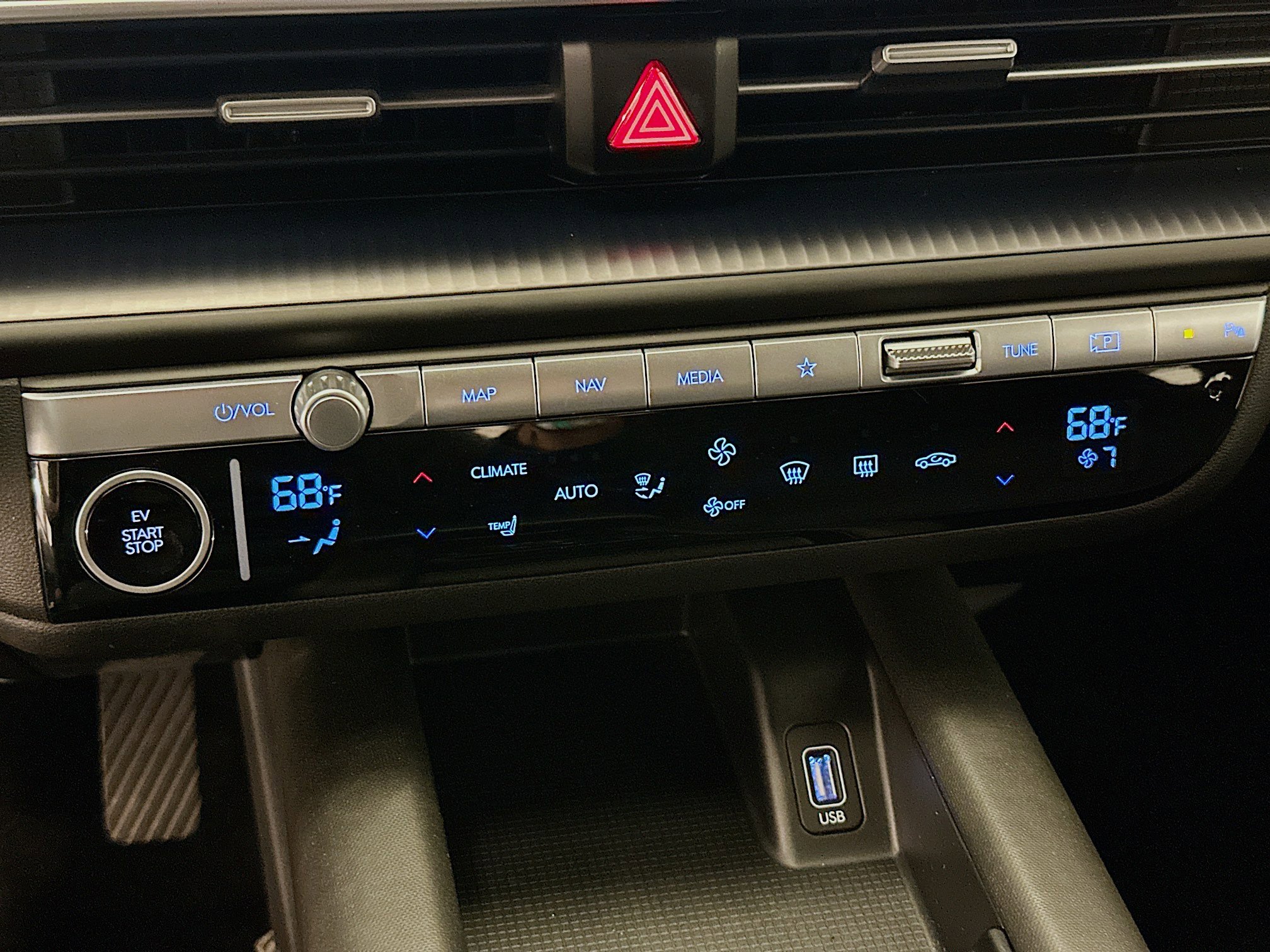 Used 2024 Hyundai Ioniq 6 SE AWD/4WD image 24