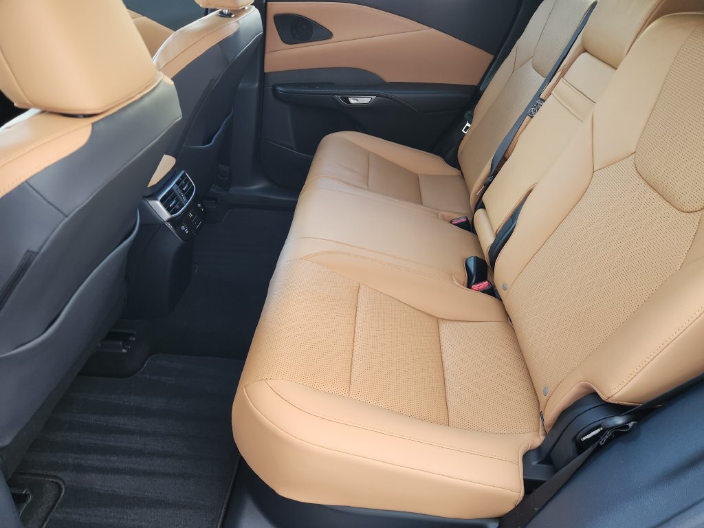 Certified 2024 Lexus RX 350 Premium Plus w/ Cold Area Package FWD image 30