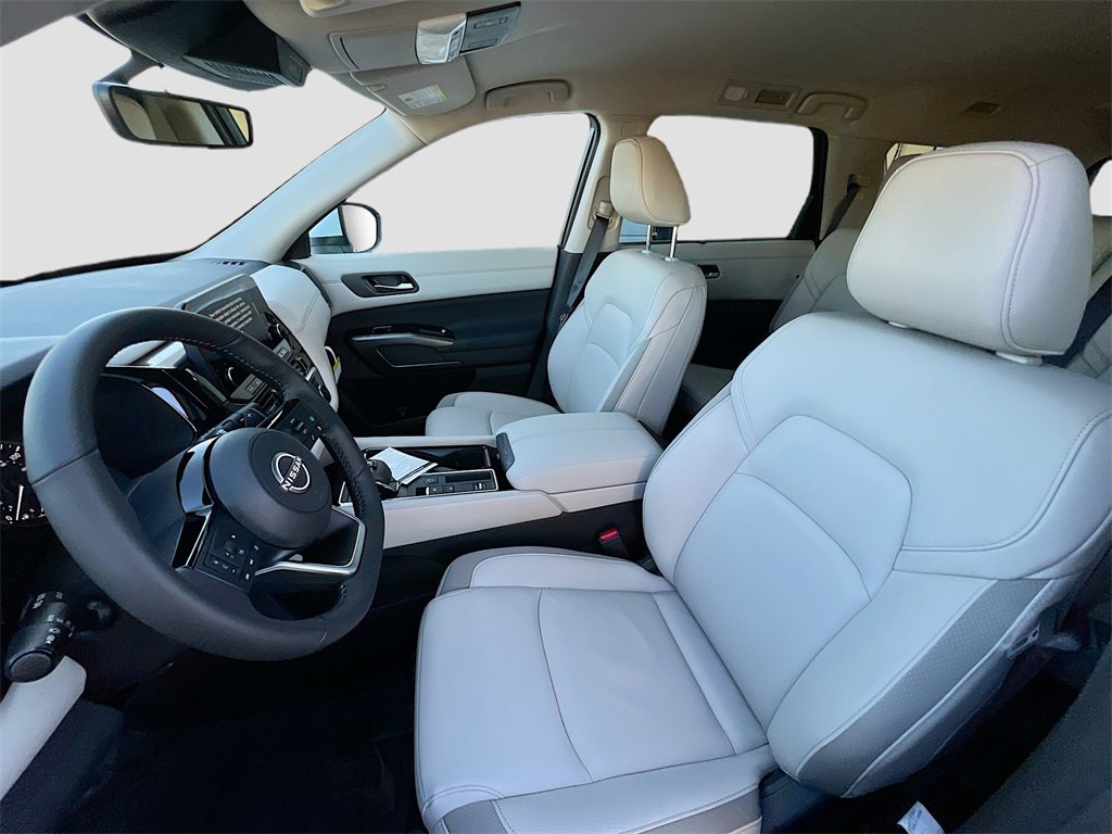 New 2025 Nissan Pathfinder SL image 20