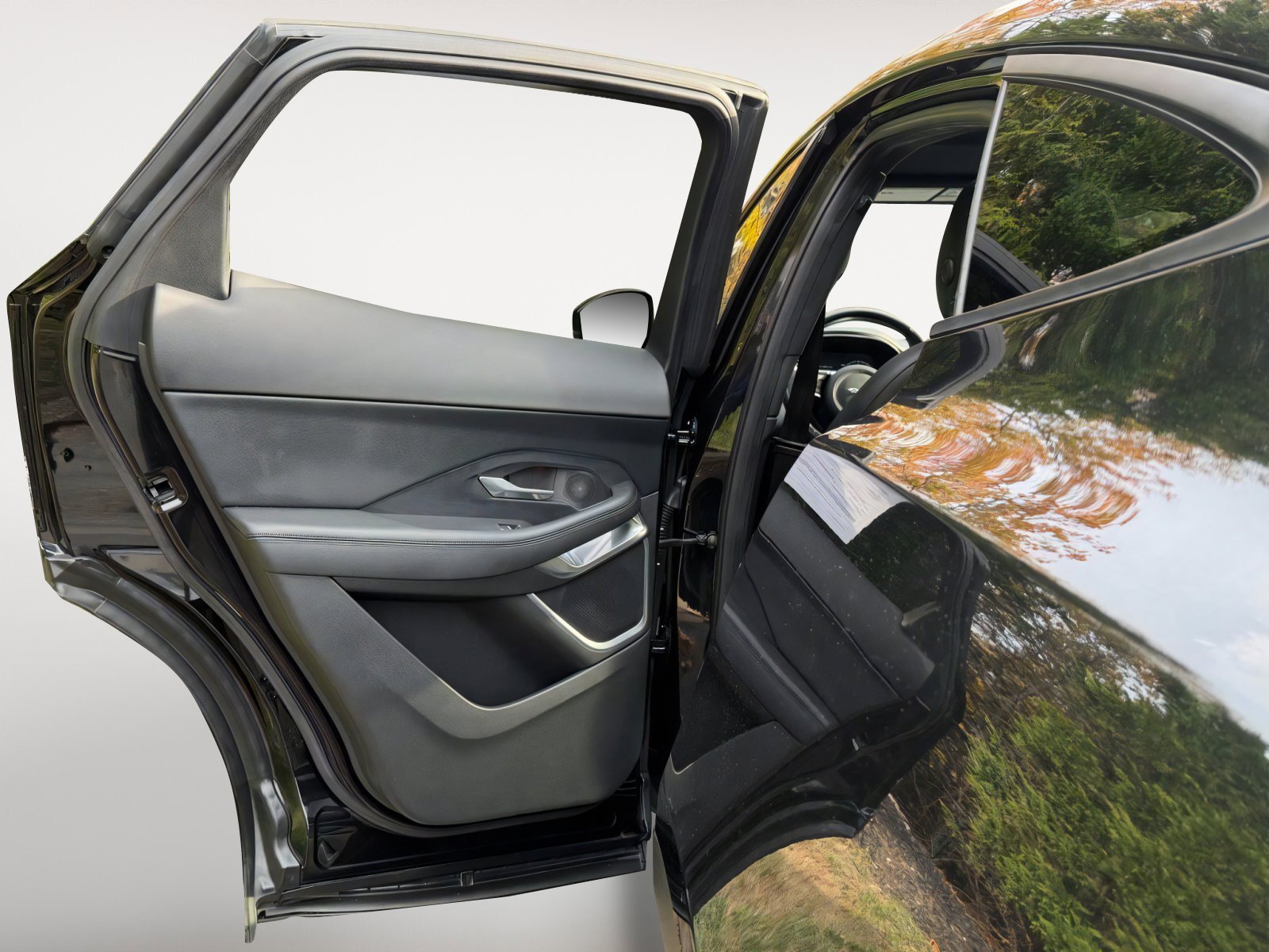 Used 2020 Jaguar E-PACE SE image 10