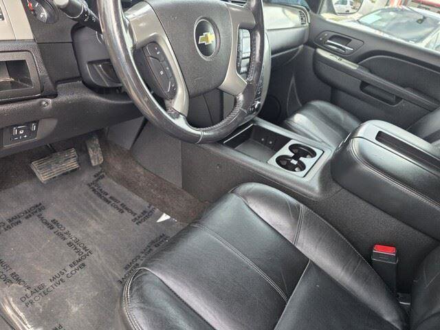 Used 2012 Chevrolet Avalanche LT w/ Suspension Package, Off-Road image 15