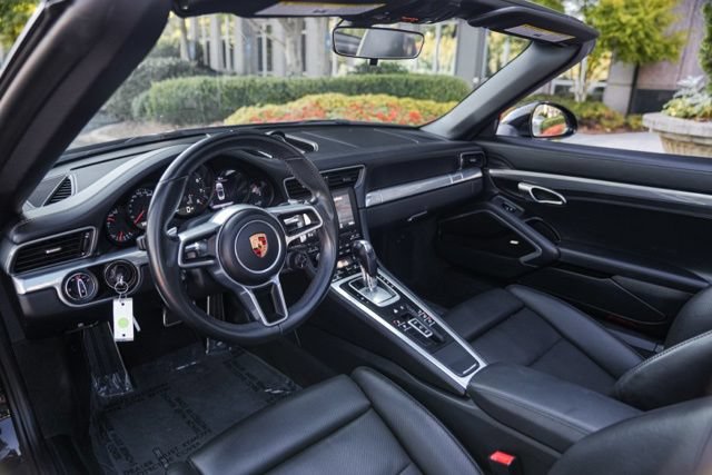 Used 2019 Porsche 911 Carrera RWD image 23