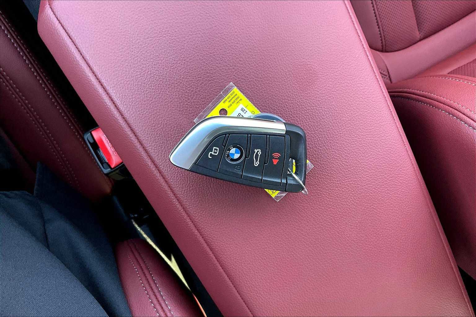 Used 2025 BMW i4 eDrive40 w/ Parking Assistance Package image 14