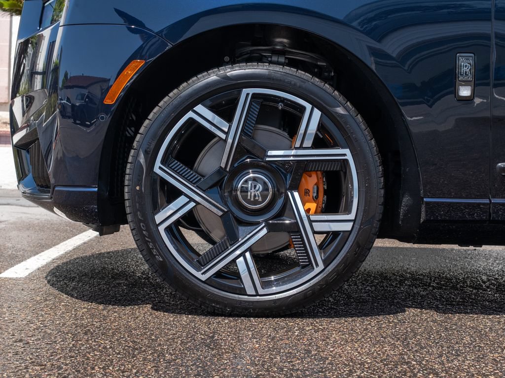 New 2027 Rolls-Royce Cullinan Black Badge AWD/4WD image 43