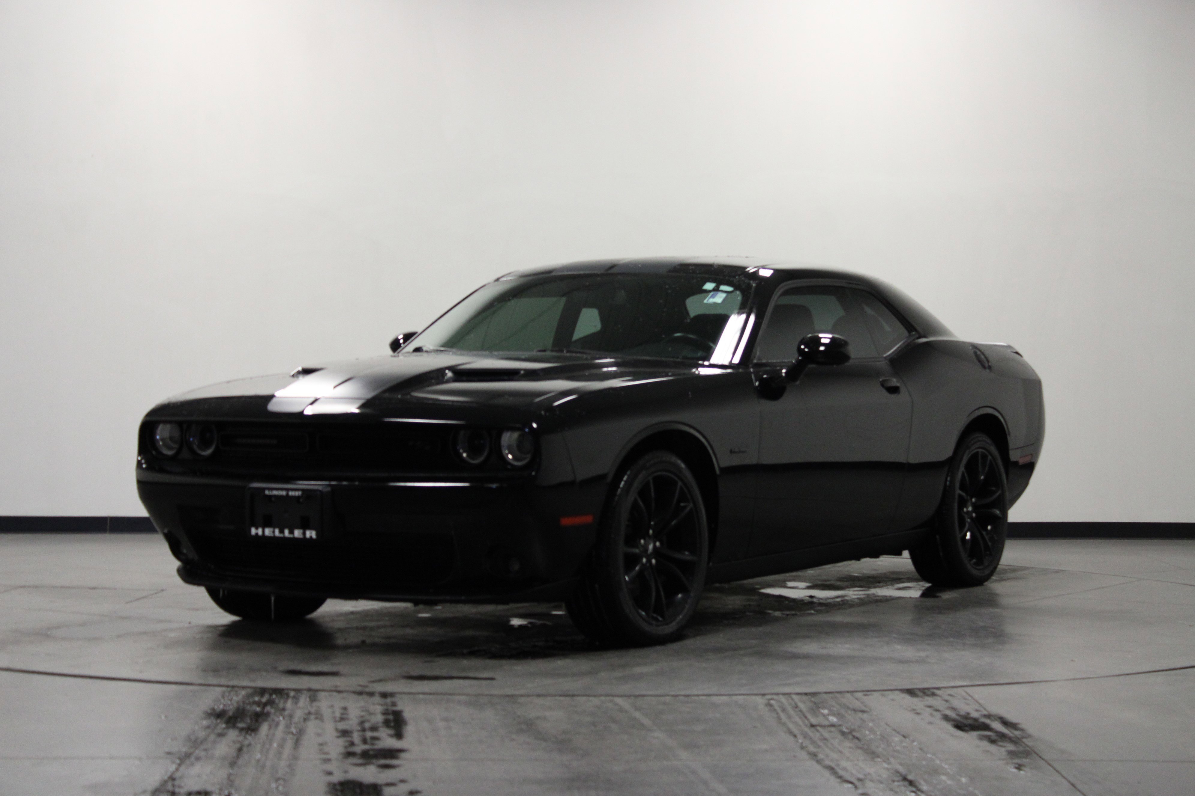 Used 2017 Dodge Challenger R/T w/ Blacktop Package image 8