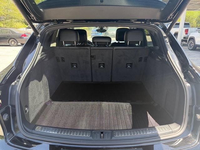 Used 2018 Porsche Macan AWD/4WD image 19