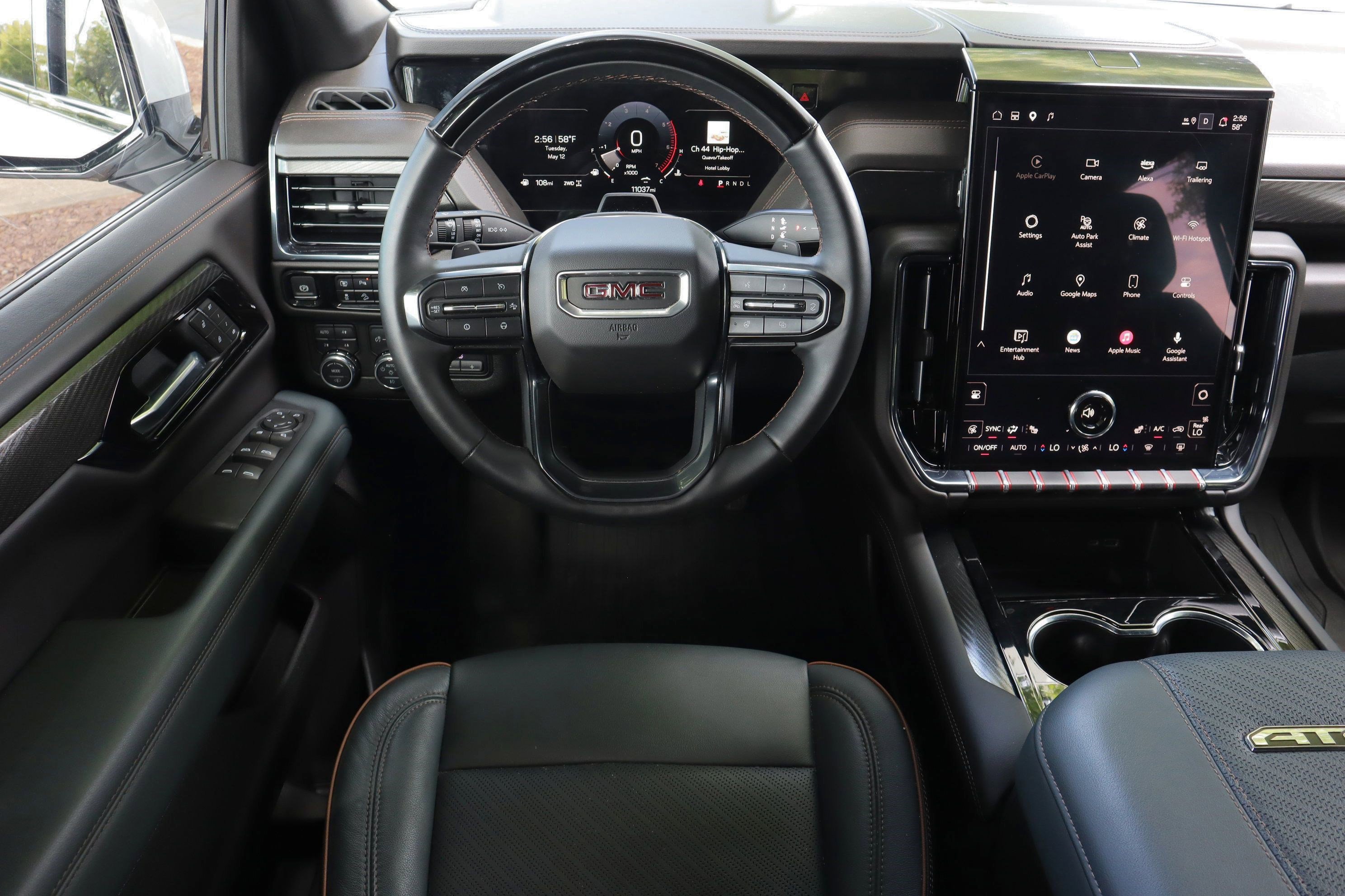 Used 2025 GMC Yukon AT4 w/ AT4 Premium Plus Package AWD/4WD image 36