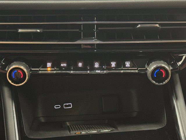 New 2027 Chevrolet Traverse Z71 w/ Enhanced Driving Package AWD/4WD image 16