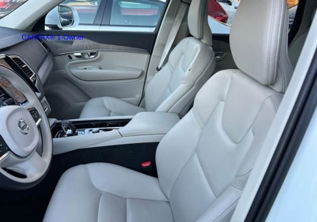 Certified 2023 Volvo XC90 B5 Plus w/ Protection Package Premier image 4