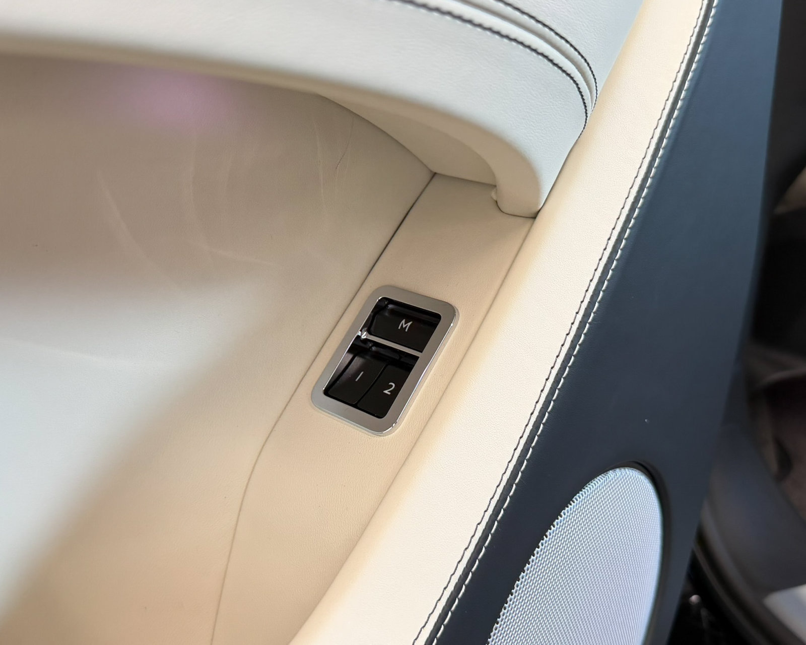 New 2026 Bentley Bentayga Extended Wheelbase AWD/4WD image 49
