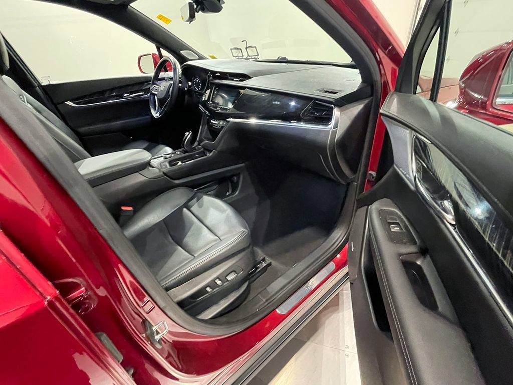 Used 2020 Cadillac XT6 Premium Luxury AWD/4WD image 30
