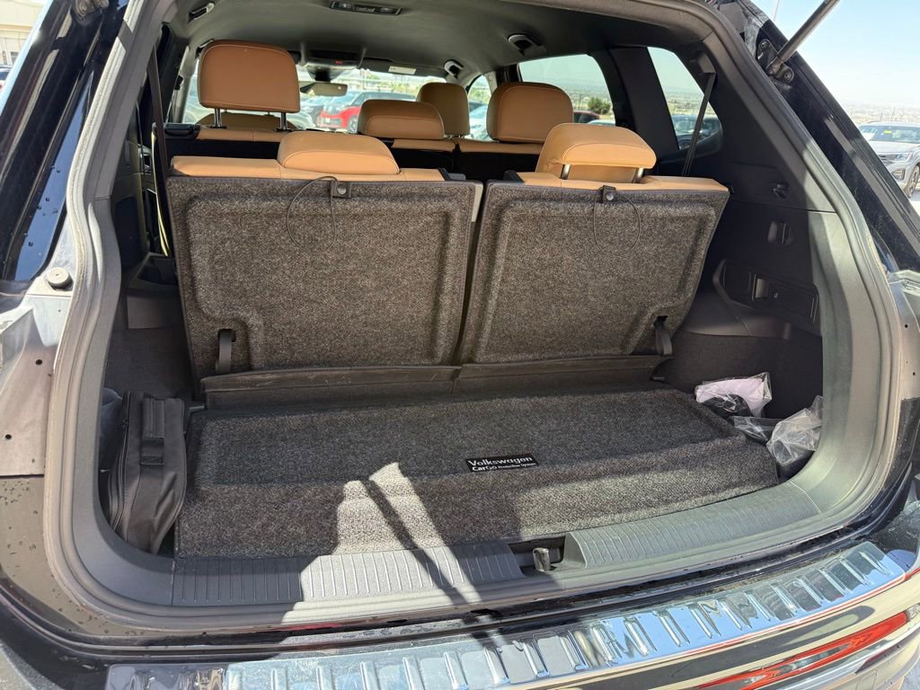 Used 2023 Volkswagen Tiguan SE FWD image 11