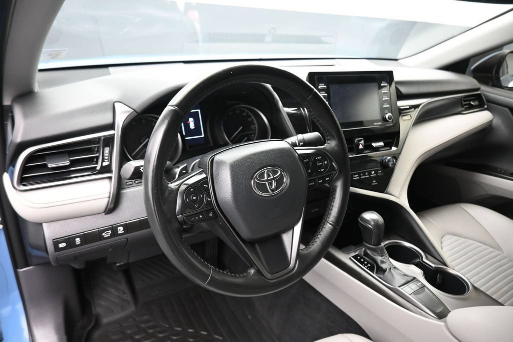 Used 2024 Toyota Camry SE w/ Convenience Package FWD image 13