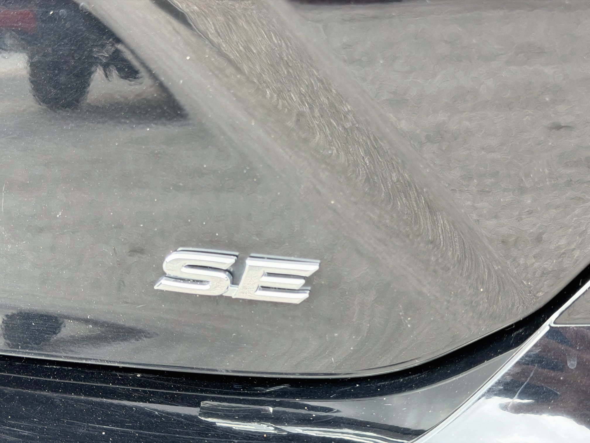 Used 2025 Toyota Camry SE FWD image 11