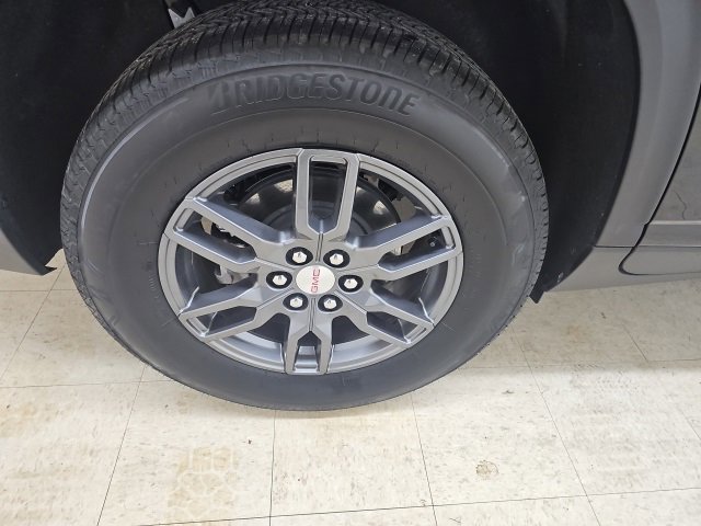 Used 2025 GMC Acadia Elevation image 25