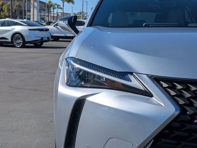 Used 2024 Lexus UX 250h FWD w/ Premium Package image 10