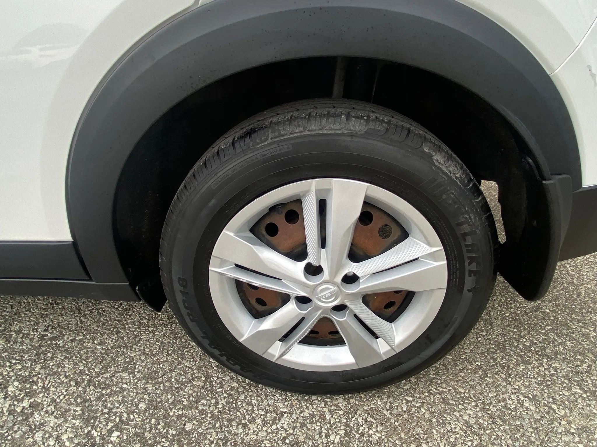 Used 2018 Nissan Kicks S FWD image 18