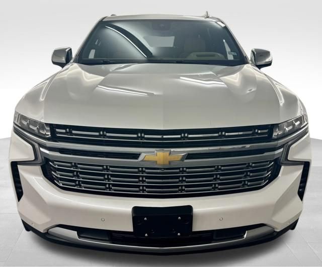Used 2024 Chevrolet Suburban Premier image 3