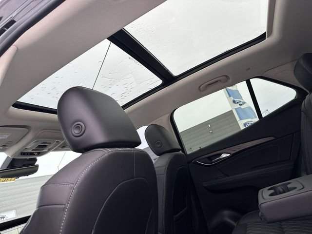 Used 2023 Buick Envision Avenir AWD/4WD image 18