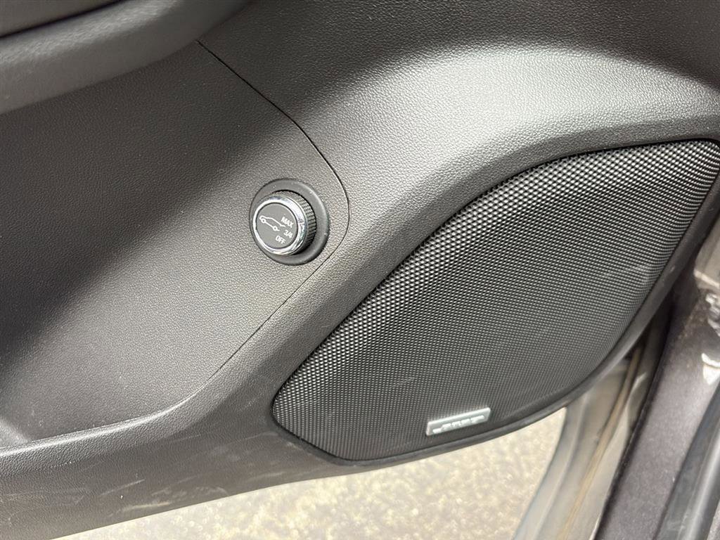 Used 2018 GMC Acadia Denali w/ Technology Package image 8