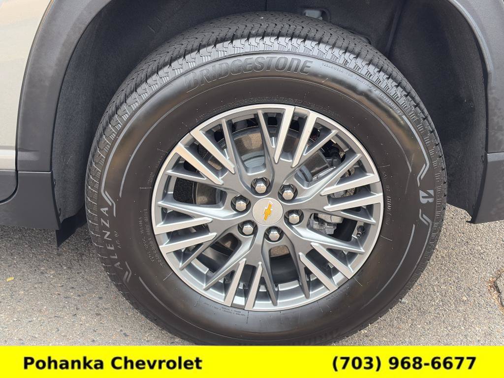 Certified 2025 Chevrolet Traverse LT w/ Driver Confidence Package AWD/4WD image 28