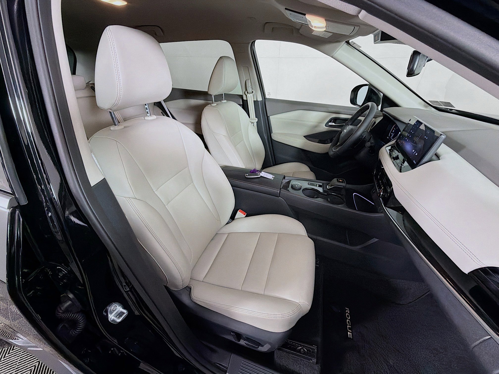 Used 2026 Nissan Rogue SL image 28