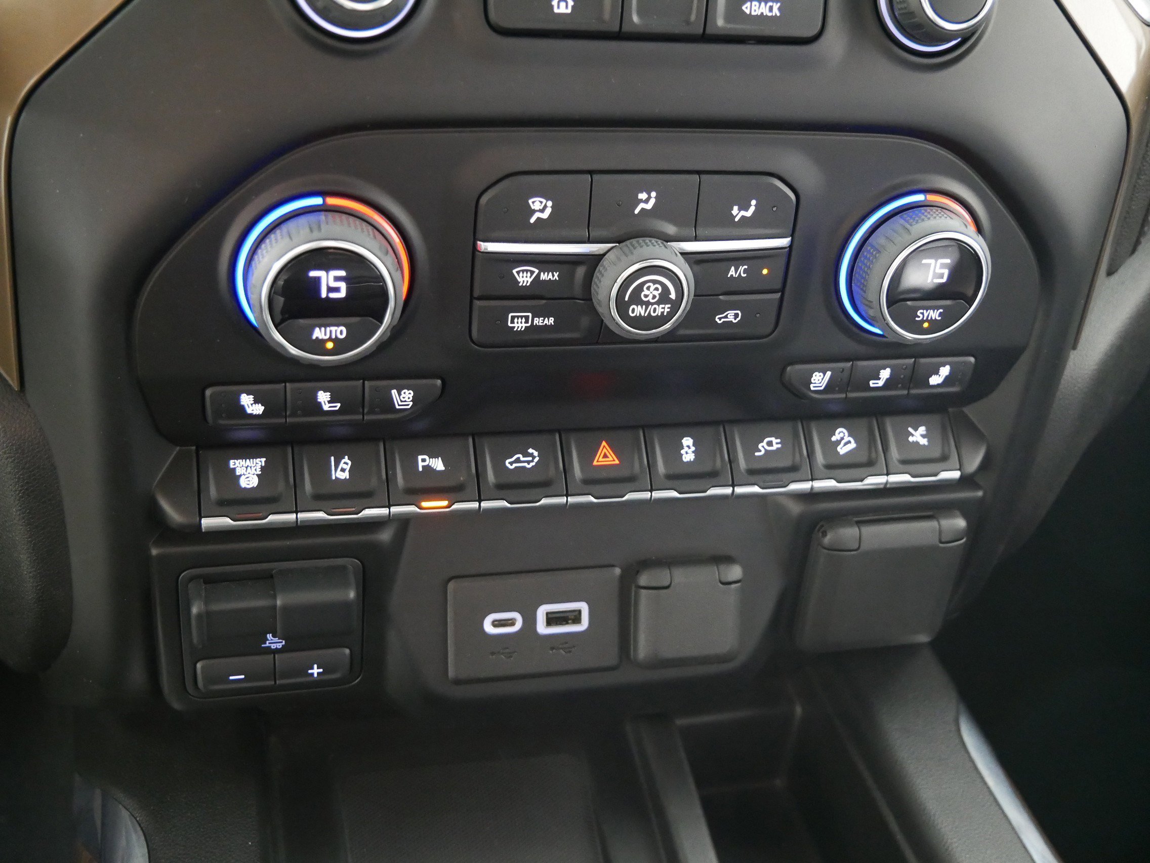 Used 2022 Chevrolet Silverado 3500 High Country w/ Z71 Off-Road Package image 23