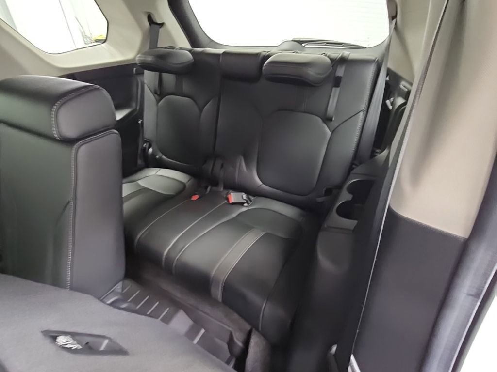 Used 2025 Honda Pilot EX-L image 32