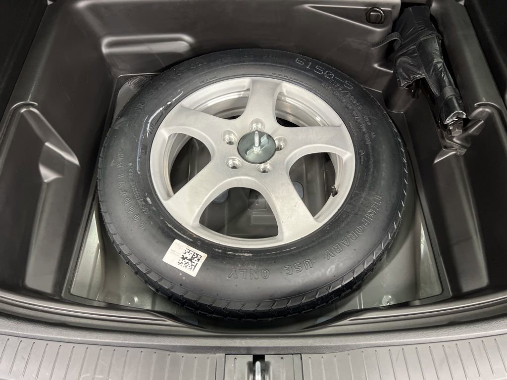 Used 2023 Jeep Grand Cherokee Limited image 12