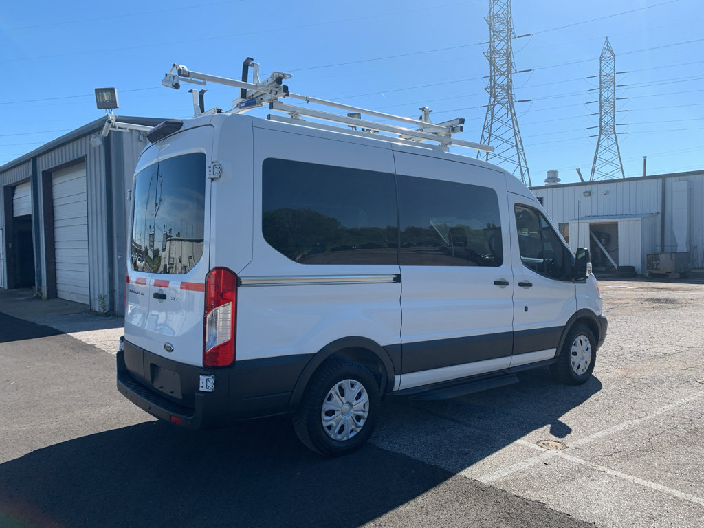 Used 2018 Ford Transit 150 XLT image 3