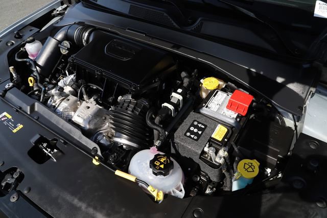 Used 2025 Jeep Compass Limited image 7