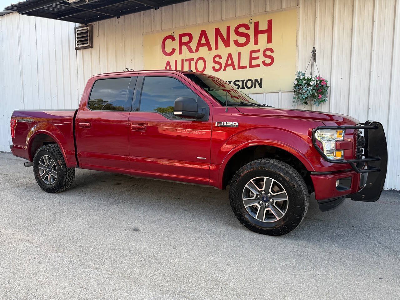 Used 2016 Ford F150 XLT w/ Equipment Group 302A Luxury AWD/4WD image 2