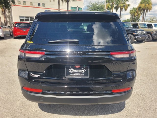 New 2025 Jeep Grand Cherokee Limited image 12