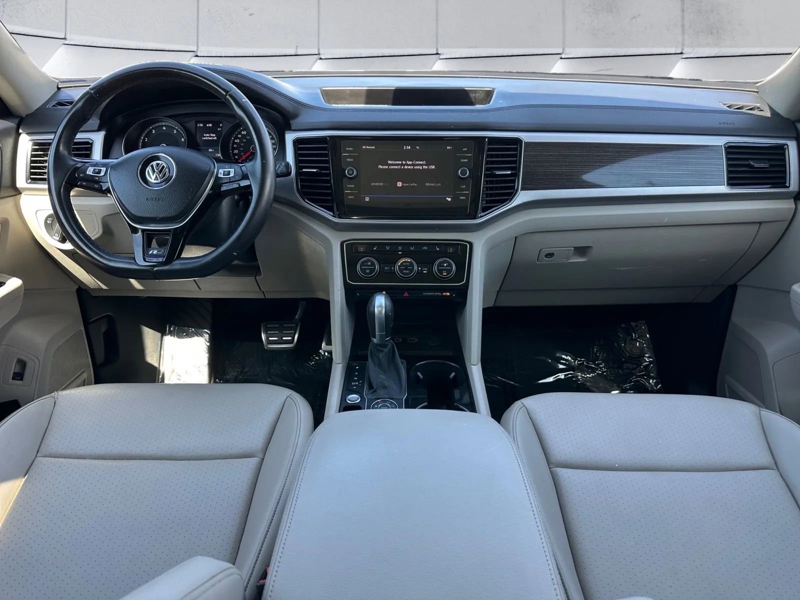 Used 2018 Volkswagen Atlas SEL w/ R-Line Package image 13